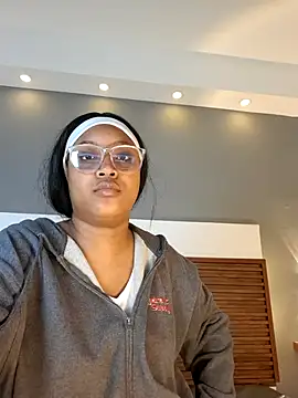 Snapshot of Adelehottman chatting on October 15, 2025, 12:02 pm Adelehottman online show from October 15, 2025, 12:02 pm