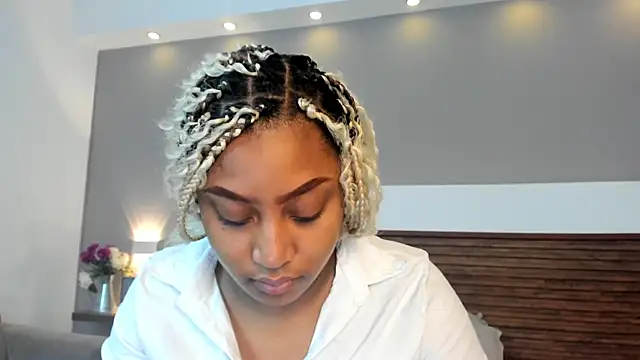 Snapshot of Adelehottman chatting on June 9, 2026, 1:34 pm Adelehottman online show from June 9, 2026, 1:34 pm