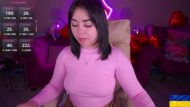 SusieWood online show from February 12, 2026, 9:14 pm