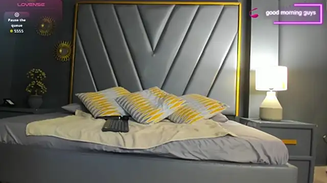 Snapshot of BrendaAdams_ chatting on November 16, 2025, 11:04 am BrendaAdams online show from November 16, 2025, 11:04 am