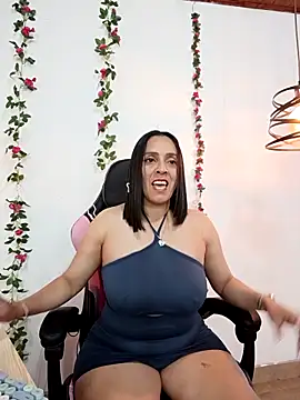 ariana lavoie- online show from November 4, 2025, 8:12 pm