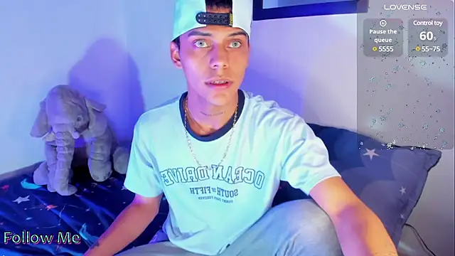 Snapshot of visaelX chatting on March 10, 2025, 1:43 pm visaelX online show from March 10, 2025, 1:43 pm