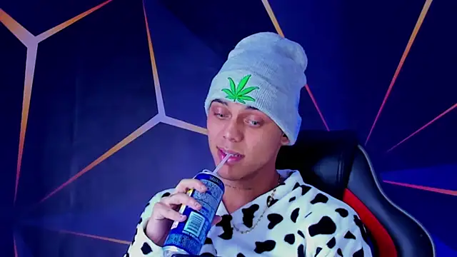 Snapshot of visaelX chatting on January 26, 2025, 6:27 pm visaelX online show from January 26, 2025, 6:27 pm