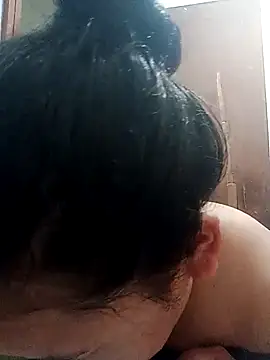  Miaaleon online show from December 17, 2025, 10:20 am