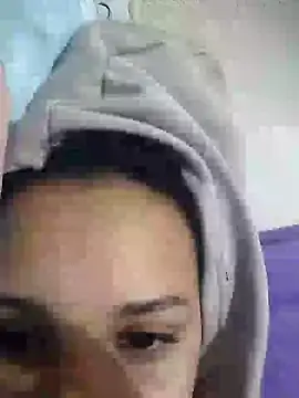 Snapshot of _Miaaleon chatting on November 1, 2025, 9:25 am Miaaleon online show from November 1, 2025, 9:25 am