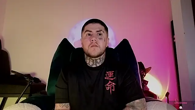 Snapshot of Ash_gusbig chatting on November 13, 2025, 4:05 am Ash gusbig online show from November 13, 2025, 4:05 am