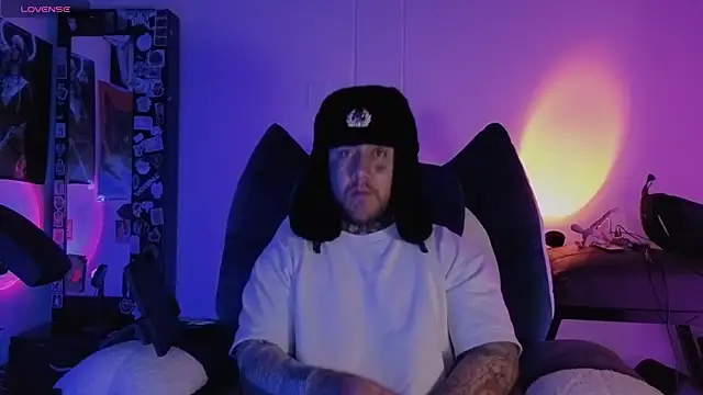 Snapshot of Ash_gusbig chatting on November 28, 2025, 2:45 am Ash gusbig online show from November 28, 2025, 2:45 am