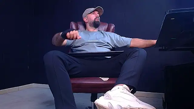 JackEthann online show from September 27, 2025, 4:51 am