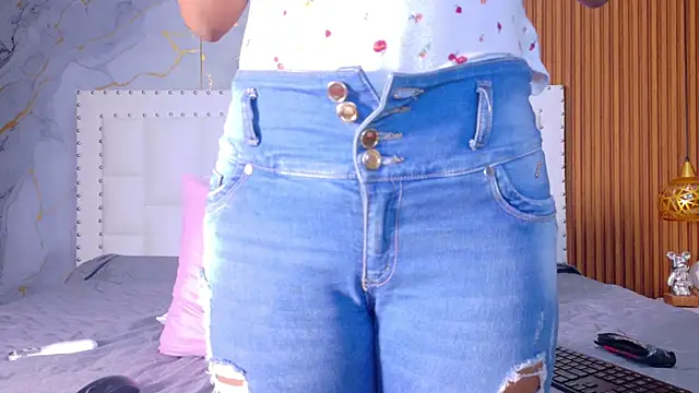 Snapshot of indianschoolgirl chatting on February 10, 2026, 7:46 pm indianschoolgirl online show from February 10, 2026, 7:46 pm