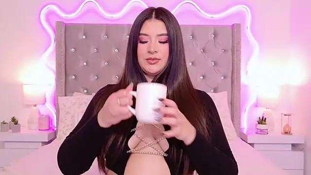 Snapshot of JuliaSUMMERS2022 chatting on October 30, 2025, 12:31 am JuliaSUMMERS2022 online show from October 30, 2025, 12:31 am