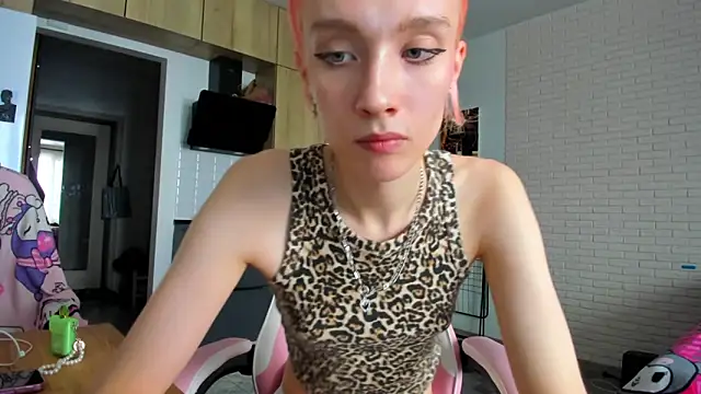  Alice Kitty online show from April 28, 2026, 1:26 pm