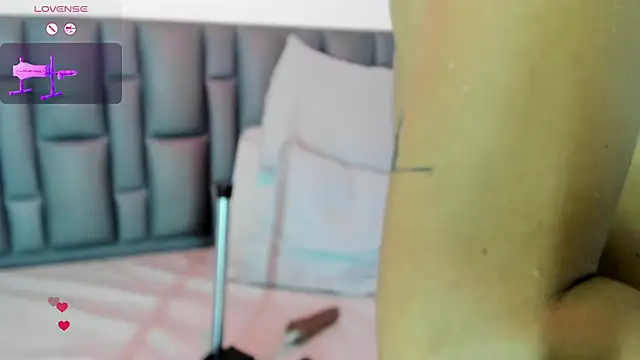 Abbyadams online show from November 17, 2025, 3:10 am