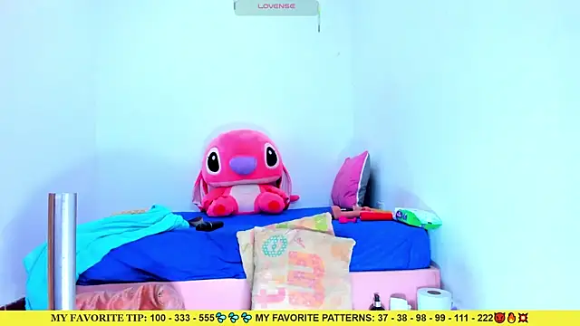Snapshot of AriannaLewiis chatting on July 24, 2026, 7:32 pm AriannaLewiis online show from July 24, 2026, 7:32 pm