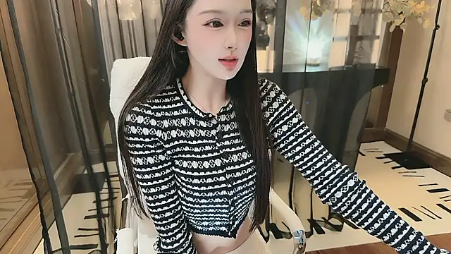 Snapshot of Aisi-20 chatting on October 19, 2025, 7:33 am Aisi-20 online show from October 19, 2025, 7:33 am