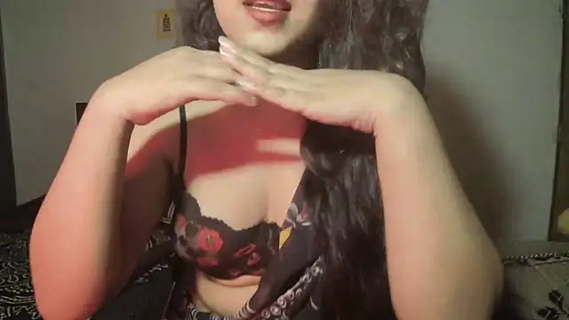 Most-Beautiful-Queen online show from May 3, 2026, 6:11 pm