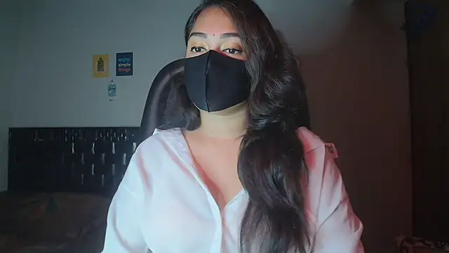 Most-Beautiful-Queen online show from December 15, 2025, 7:31 pm