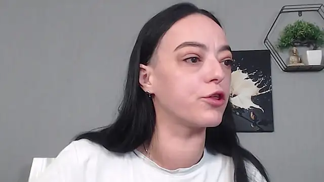 Snapshot of IzabelllNoir chatting on March 16, 2026, 5:04 am IzabelllNoir online show from March 16, 2026, 5:04 am