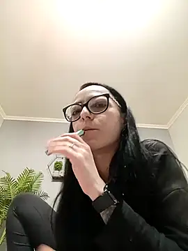 Snapshot of IzabelllNoir chatting on February 26, 2026, 10:10 pm IzabelllNoir online show from February 26, 2026, 10:10 pm