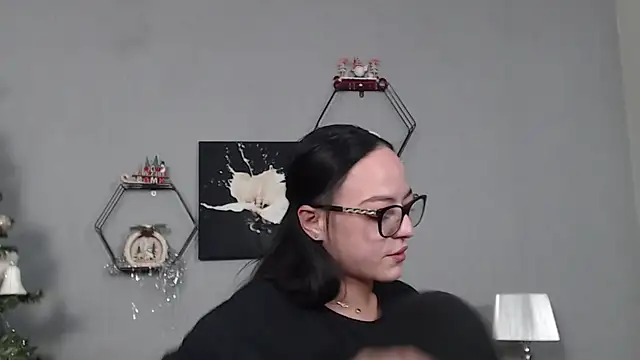 IzabelllNoir online show from December 18, 2025, 11:03 am