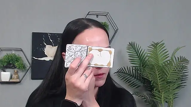 Snapshot of IzabelllNoir chatting on February 22, 2026, 9:11 am IzabelllNoir online show from February 22, 2026, 9:11 am