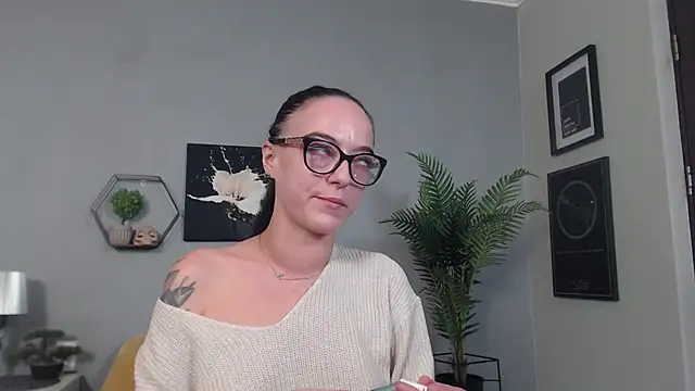 Snapshot of IzabelllNoir chatting on March 4, 2026, 10:01 am IzabelllNoir online show from March 4, 2026, 10:01 am