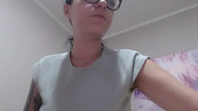 Snapshot of IzabelllNoir chatting on June 29, 2026, 5:36 am IzabelllNoir online show from June 29, 2026, 5:36 am