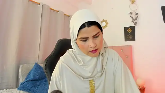 Snapshot of AishaAmin_ chatting on June 27, 2026, 12:22 pm AishaAmin online show from June 27, 2026, 12:22 pm