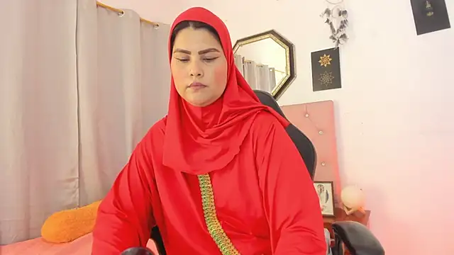 Snapshot of AishaAmin_ chatting on July 22, 2026, 12:07 pm AishaAmin online show from July 22, 2026, 12:07 pm