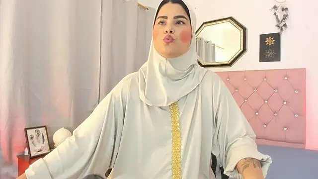 Snapshot of AishaAmin_ chatting on July 24, 2026, 12:12 pm AishaAmin online show from July 24, 2026, 12:12 pm