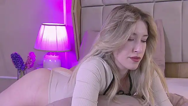 Snapshot of SerenaBennet chatting on March 5, 2026, 10:23 am SerenaBennet online show from March 5, 2026, 10:23 am