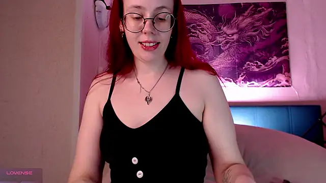 Snapshot of VanessaLincum chatting on December 14, 2025, 6:52 am VanessaLincum online show from December 14, 2025, 6:52 am