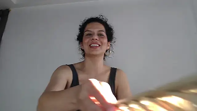 Snapshot of Sharickleon11 chatting on June 24, 2026, 10:29 pm Sharickleon11 online show from June 24, 2026, 10:29 pm