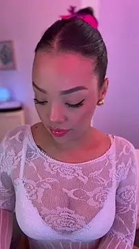 Sara LipsX online show from March 18, 2026, 4:15 am