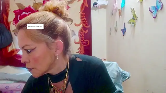 Snapshot of electra-mommy chatting on October 23, 2025, 12:04 pm electra-mommy online show from October 23, 2025, 12:04 pm