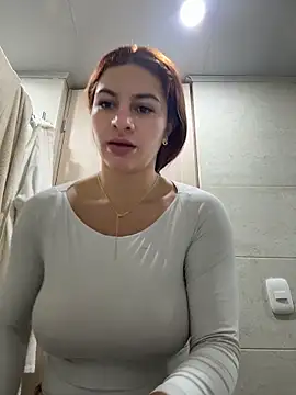 Snapshot of AtheneaRossi chatting on June 9, 2026, 9:54 am AtheneaRossi online show from June 9, 2026, 9:54 am