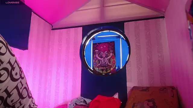 Snapshot of vitoria23_ chatting on May 5, 2026, 1:36 pm vitoria23 online show from May 5, 2026, 1:36 pm