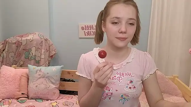 PrincessLittleKiki online show from January 8, 2026, 2:17 am