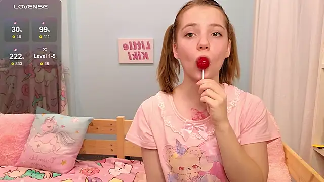 Snapshot of PrincessLittleKiki chatting on October 29, 2025, 8:13 am PrincessLittleKiki online show from October 29, 2025, 8:13 am