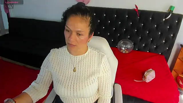 Snapshot of Aliciia_cute1 chatting on May 30, 2026, 7:30 pm Aliciia cute1 online show from May 30, 2026, 7:30 pm