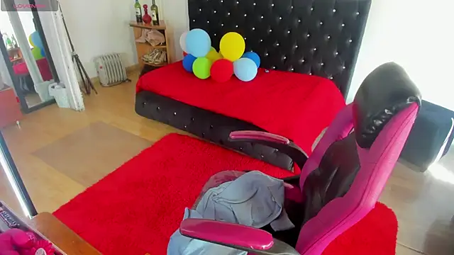 Snapshot of Aliciia_cute1 chatting on March 14, 2026, 7:42 pm Aliciia cute1 online show from March 14, 2026, 7:42 pm