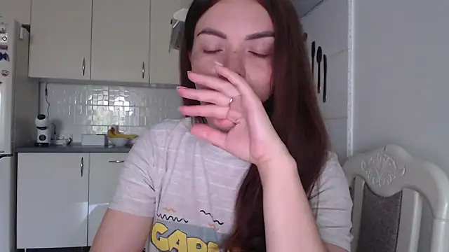 Snapshot of _JustmeHere_ chatting on June 19, 2026, 7:14 am JustmeHere online show from June 19, 2026, 7:14 am