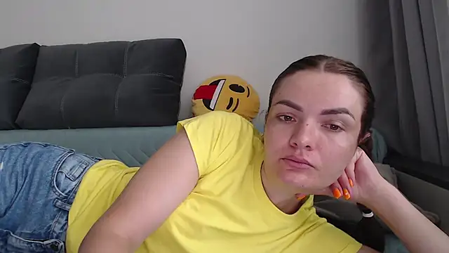 Snapshot of _JustmeHere_ chatting on July 18, 2026, 9:07 am JustmeHere online show from July 18, 2026, 9:07 am