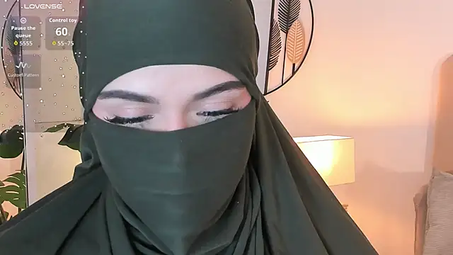 anna-henao online show from August 7, 2026, 5:46 am