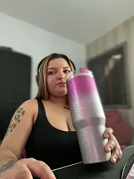 Snapshot of SweetPaige_ chatting on March 14, 2026, 1:11 am SweetPaige online show from March 14, 2026, 1:11 am