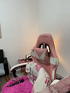 Snapshot of SweetPaige_ chatting on February 15, 2026, 9:58 pm SweetPaige online show from February 15, 2026, 9:58 pm