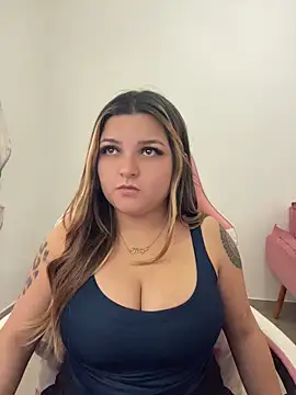 Snapshot of SweetPaige_ chatting on May 13, 2026, 6:26 pm SweetPaige online show from May 13, 2026, 6:26 pm