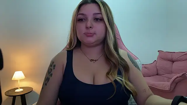 Snapshot of SweetPaige_ chatting on May 9, 2026, 11:30 pm SweetPaige online show from May 9, 2026, 11:30 pm