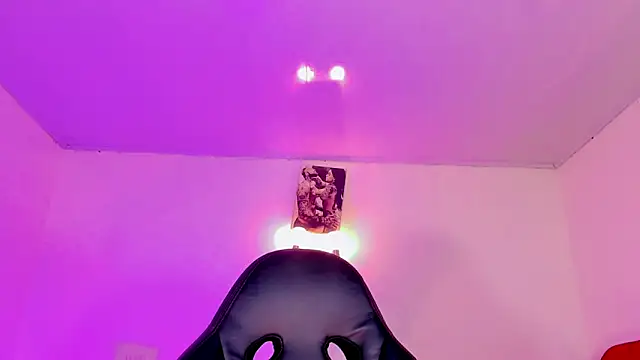 Snapshot of naomy__xx chatting on November 12, 2025, 3:10 am naomy xx online show from November 12, 2025, 3:10 am