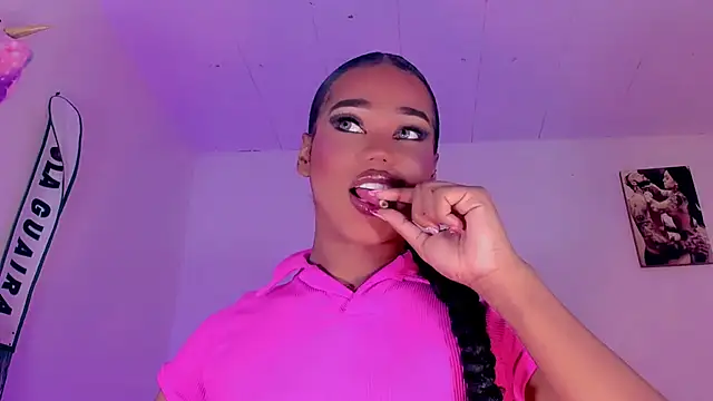 Snapshot of naomy__xx chatting on October 18, 2025, 2:57 am naomy xx online show from October 18, 2025, 2:57 am