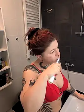 Snapshot of divine_eve chatting on November 22, 2025, 12:59 pm divine eve online show from November 22, 2025, 12:59 pm